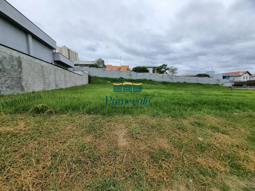 Foto 2 de Terreno / Lote à venda, 450m2 em Sao Jose Dos Campos - SP