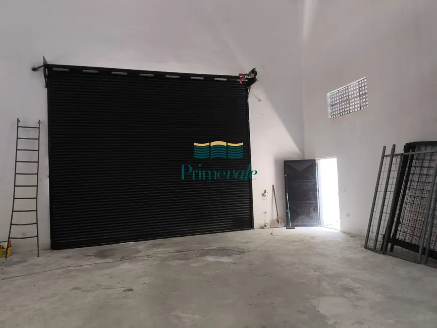 Foto 3 de Armazém / Galpão com 1 quarto para alugar, 320m2 em Sao Jose Dos Campos - SP