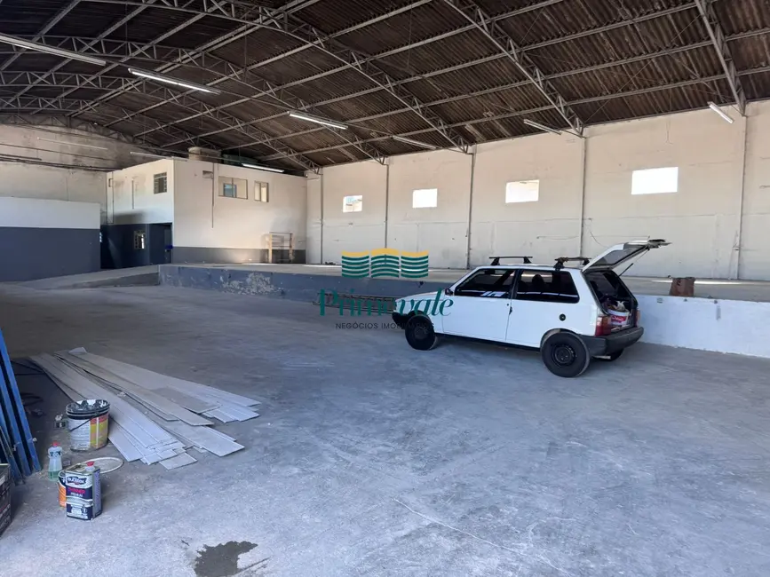 Foto 7 de Armazém / Galpão com 3 quartos para alugar, 2160m2 em Sao Jose Dos Campos - SP