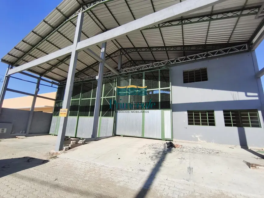 Armazém / Galpão com 1 quarto para alugar, 200m2 em Sao Jose Dos Campos - SP - imagem 4 Foto 4 de Armazém / Galpão com 1 quarto para alugar, 200m2 em Sao Jose Dos Campos - SP