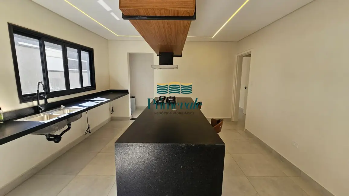 Foto 6 de Sobrado com 3 quartos à venda, 220m2 em Loteamento Villa Branca, Jacarei - SP