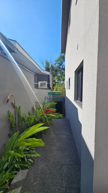 Foto 9 de Sobrado com 3 quartos à venda, 220m2 em Loteamento Villa Branca, Jacarei - SP