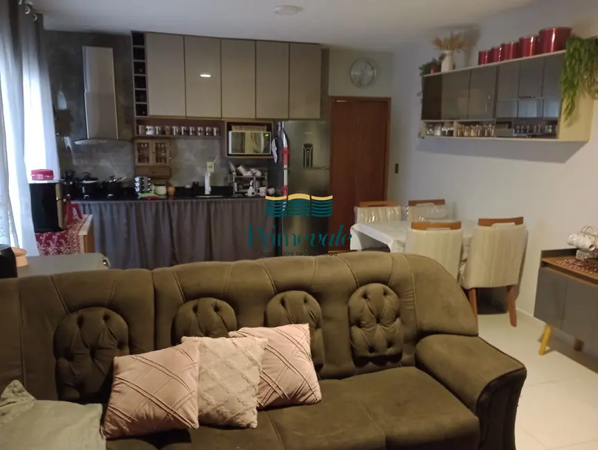 Casa com 3 quartos à venda, 145m2 em Sao Jose Dos Campos - SP - imagem 3 Foto 3 de Casa com 3 quartos à venda, 145m2 em Sao Jose Dos Campos - SP