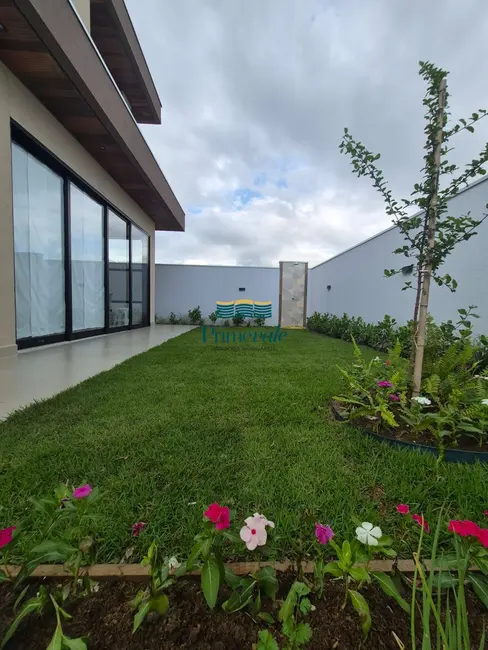 Sobrado com 3 quartos à venda, 205m2 em Sao Jose Dos Campos - SP - imagem 9 Foto 9 de Sobrado com 3 quartos à venda, 205m2 em Sao Jose Dos Campos - SP