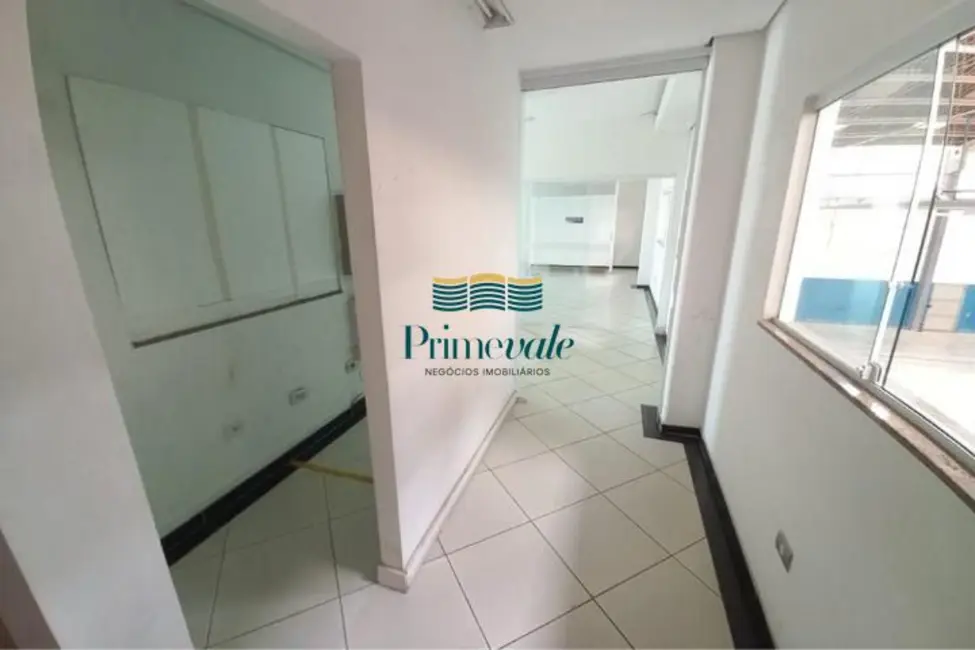Armazém / Galpão com 6 quartos para alugar, 1300m2 em Sao Jose Dos Campos - SP - imagem 9 Foto 9 de Armazém / Galpão com 6 quartos para alugar, 1300m2 em Sao Jose Dos Campos - SP