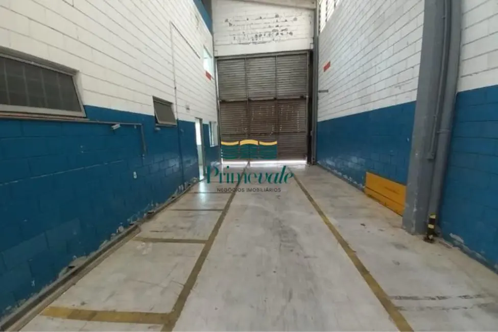 Armazém / Galpão com 6 quartos para alugar, 1300m2 em Sao Jose Dos Campos - SP - imagem 4 Foto 4 de Armazém / Galpão com 6 quartos para alugar, 1300m2 em Sao Jose Dos Campos - SP