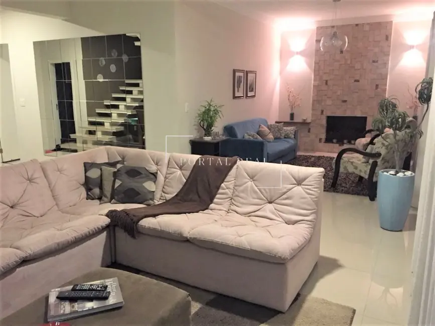 Casa com 3 quartos à venda, 320m2 em Parque das Universidades, Campinas - SP - imagem 3 Foto 3 de Casa com 3 quartos à venda, 320m2 em Parque das Universidades, Campinas - SP