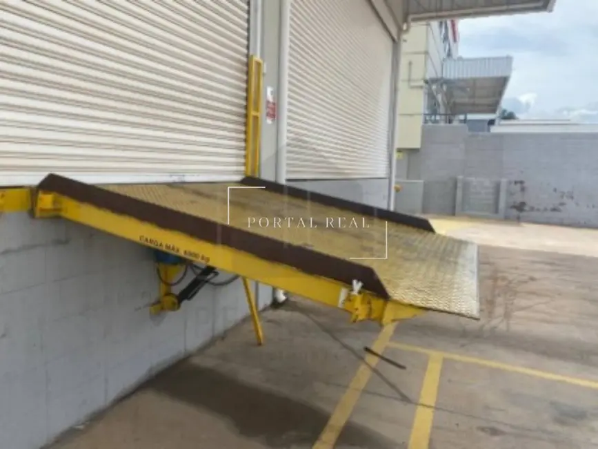 Armazém / Galpão para alugar, 2738m2 em Chácaras Alpina, Valinhos - SP - imagem 9 Foto 9 de Armazém / Galpão para alugar, 2738m2 em Chácaras Alpina, Valinhos - SP