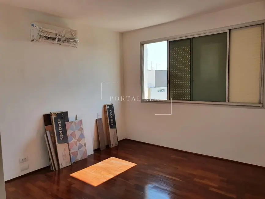 Foto 8 de Apartamento com 3 quartos à venda, 236m2 em Cambuí, Campinas - SP
