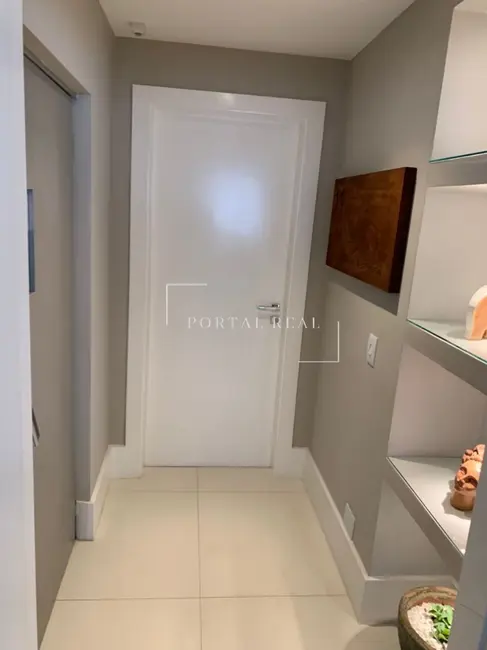 Apartamento com 4 quartos à venda, 236m2 em Cambuí, Campinas - SP - imagem 8 Foto 8 de Apartamento com 4 quartos à venda, 236m2 em Cambuí, Campinas - SP