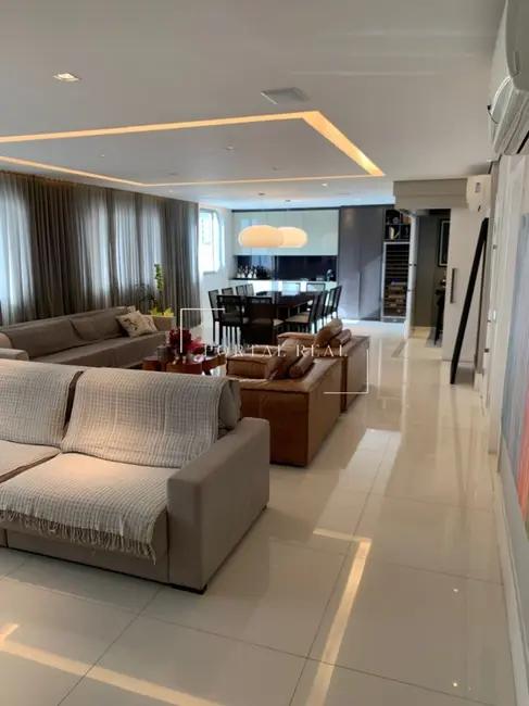 Apartamento com 4 quartos à venda, 236m2 em Cambuí, Campinas - SP - imagem 2 Foto 2 de Apartamento com 4 quartos à venda, 236m2 em Cambuí, Campinas - SP