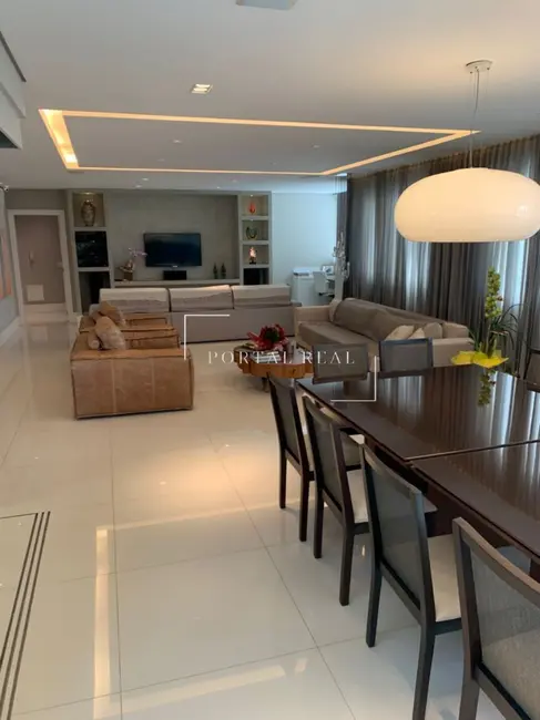 Apartamento com 4 quartos à venda, 236m2 em Cambuí, Campinas - SP - imagem 6 Foto 6 de Apartamento com 4 quartos à venda, 236m2 em Cambuí, Campinas - SP