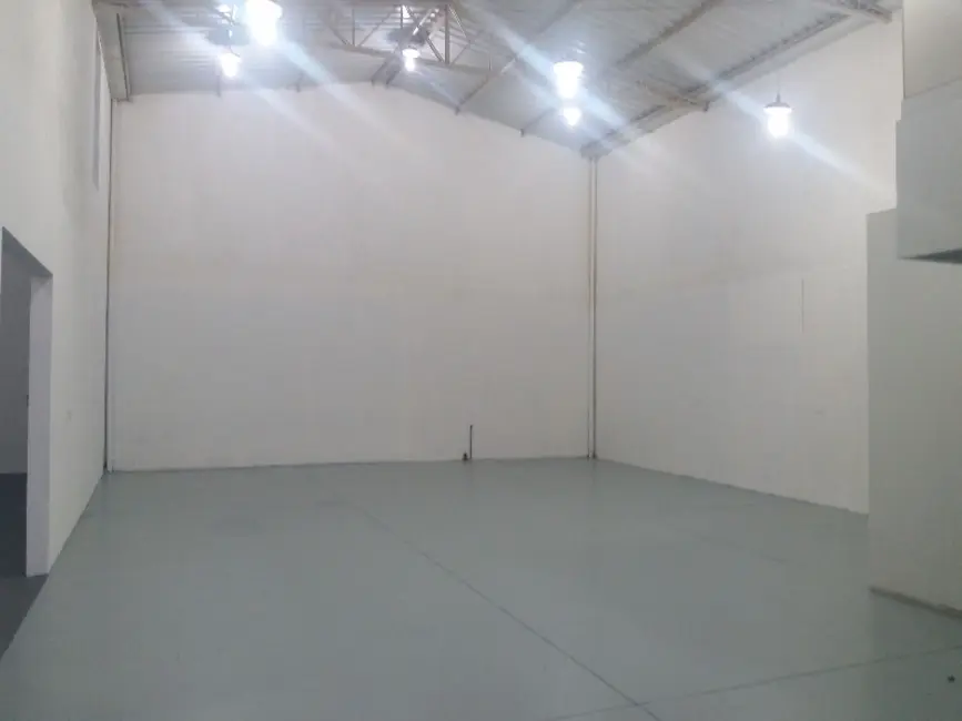 Armazém / Galpão para alugar, 400m2 em Jardim Guanabara, Campinas - SP - imagem 9 Foto 9 de Armazém / Galpão para alugar, 400m2 em Jardim Guanabara, Campinas - SP