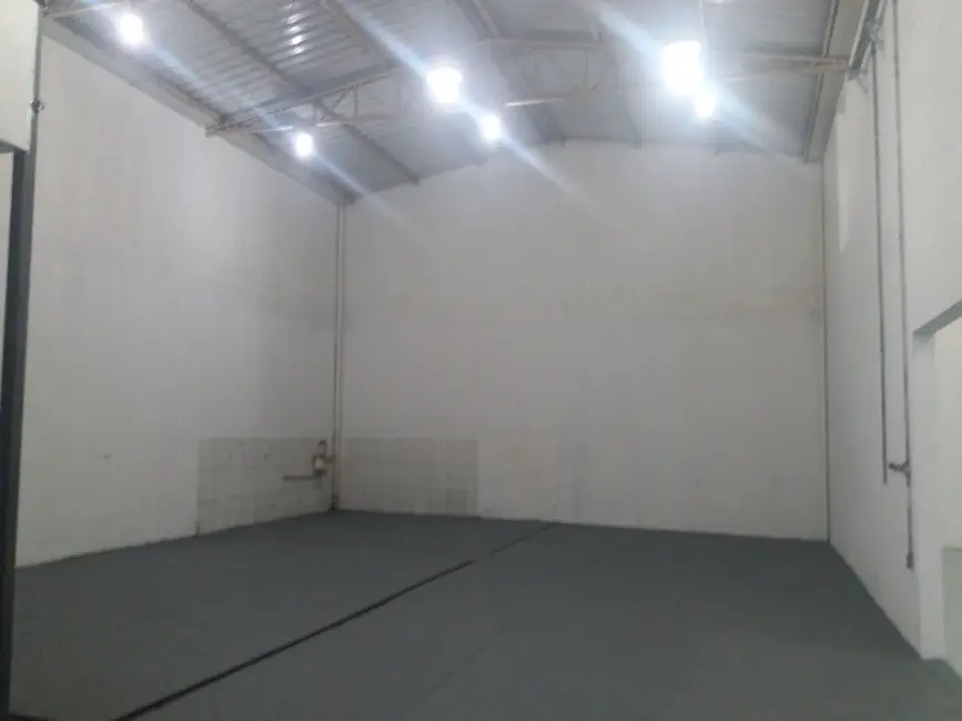 Armazém / Galpão para alugar, 400m2 em Jardim Guanabara, Campinas - SP - imagem 7 Foto 7 de Armazém / Galpão para alugar, 400m2 em Jardim Guanabara, Campinas - SP