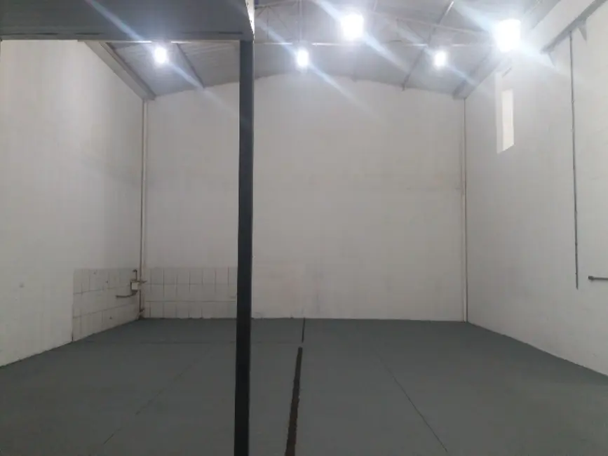 Armazém / Galpão para alugar, 400m2 em Jardim Guanabara, Campinas - SP - imagem 6 Foto 6 de Armazém / Galpão para alugar, 400m2 em Jardim Guanabara, Campinas - SP