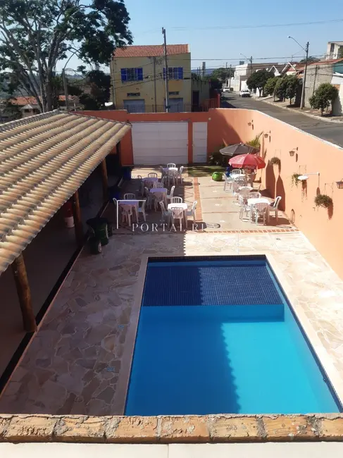 Casa com 3 quartos à venda, 250m2 em Jardim Samambaia, Campinas - SP - imagem 1 Foto 1 de Casa com 3 quartos à venda, 250m2 em Jardim Samambaia, Campinas - SP