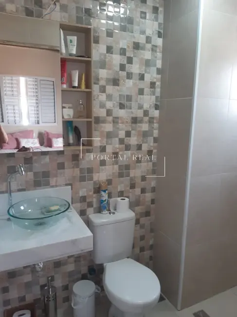 Casa com 3 quartos à venda, 250m2 em Jardim Samambaia, Campinas - SP - imagem 5 Foto 5 de Casa com 3 quartos à venda, 250m2 em Jardim Samambaia, Campinas - SP