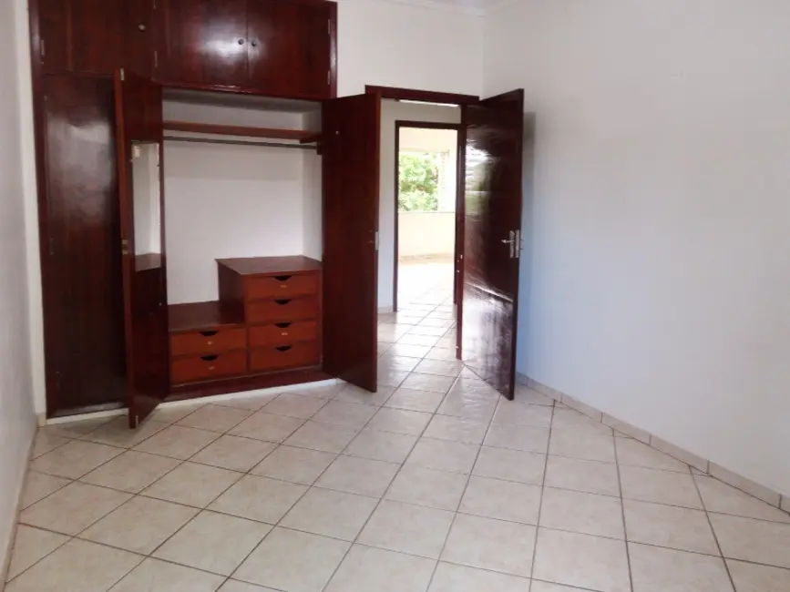 Casa com 3 quartos à venda e para alugar, 191m2 em Vila João Jorge, Campinas - SP - imagem 8 Foto 8 de Casa com 3 quartos à venda e para alugar, 191m2 em Vila João Jorge, Campinas - SP