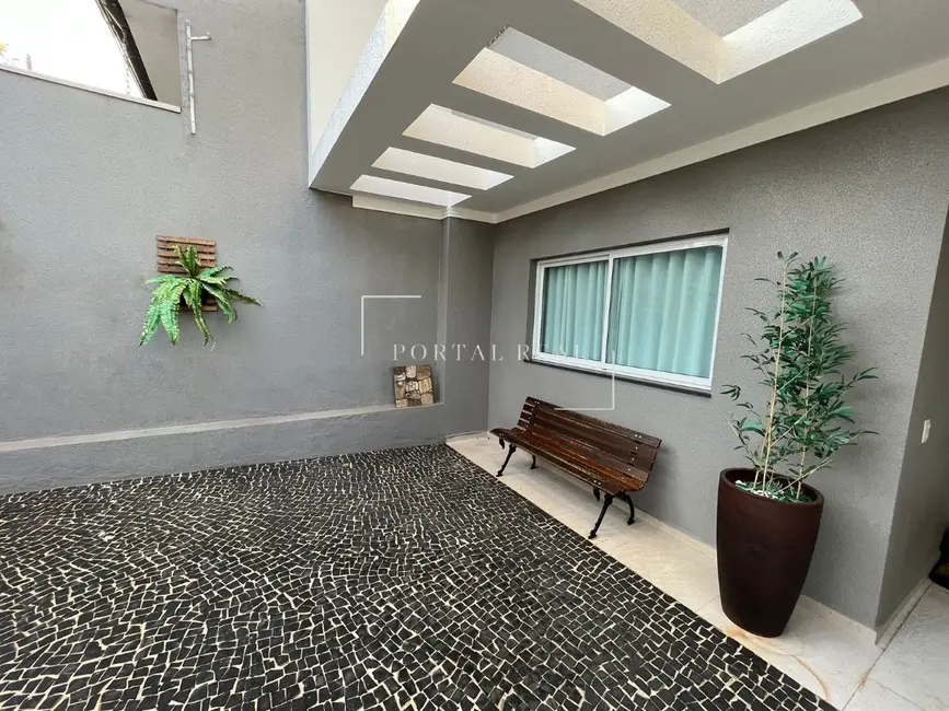 Foto 3 de Casa com 3 quartos à venda, 257m2 em Campinas - SP