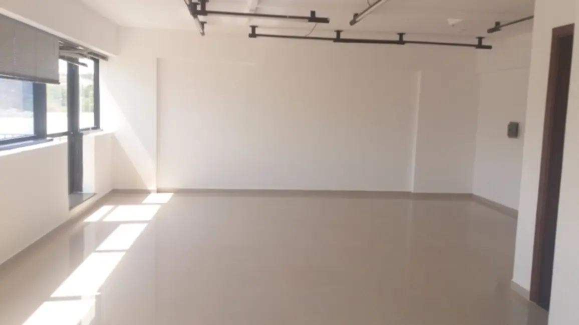 Foto 1 de Sala Comercial à venda e para alugar, 125m2 em Cambuí, Campinas - SP