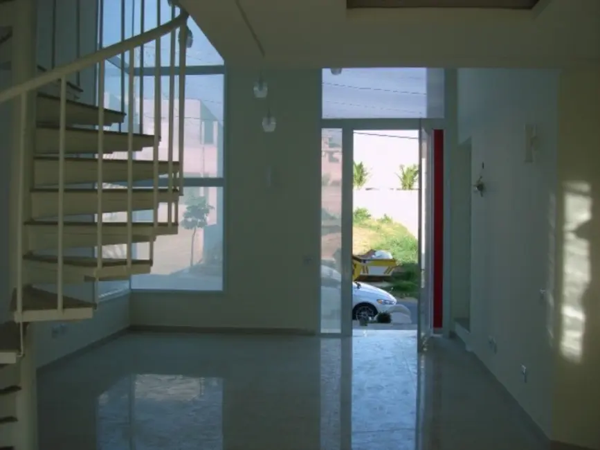 Foto 2 de Casa de Condomínio com 3 quartos à venda, 330m2 em Swiss Park, Campinas - SP