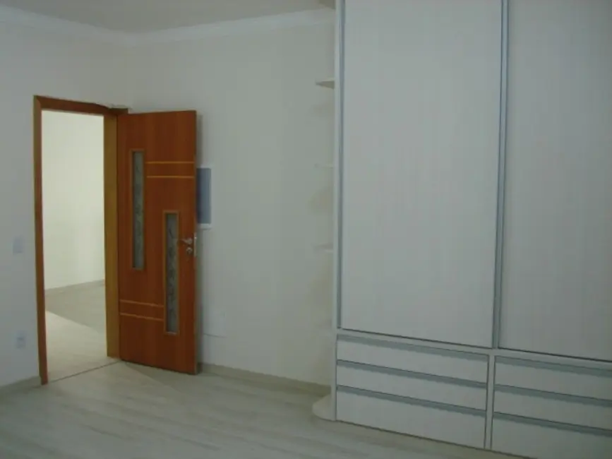 Foto 5 de Casa de Condomínio com 3 quartos à venda, 330m2 em Swiss Park, Campinas - SP