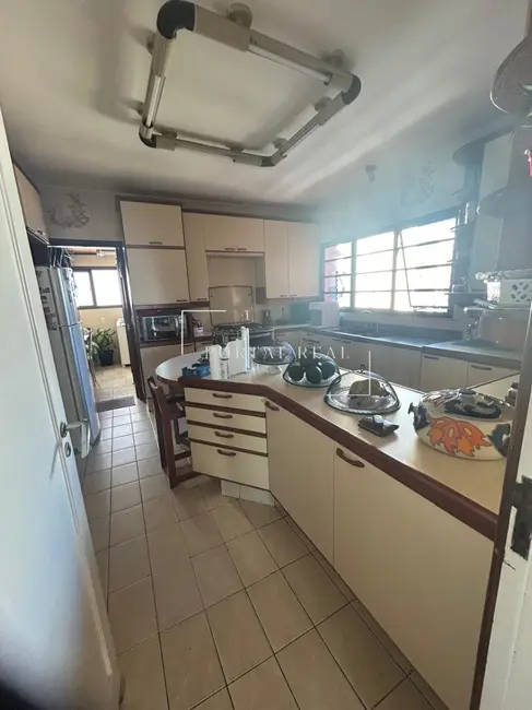 Apartamento com 4 quartos à venda, 182m2 em Cambuí, Campinas - SP - imagem 4 Foto 4 de Apartamento com 4 quartos à venda, 182m2 em Cambuí, Campinas - SP