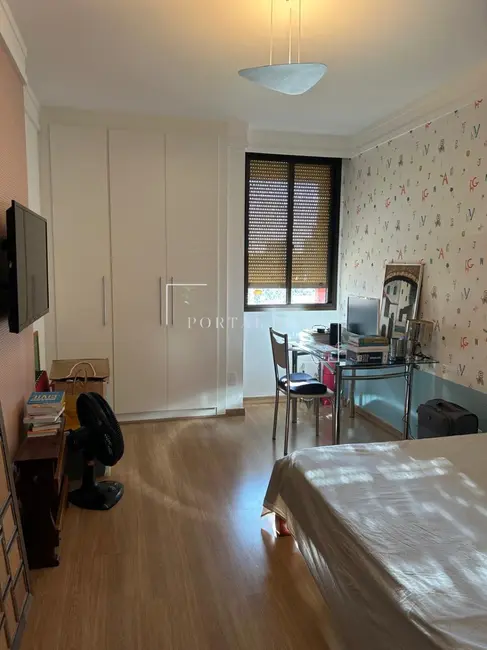 Apartamento com 4 quartos à venda, 182m2 em Cambuí, Campinas - SP - imagem 8 Foto 8 de Apartamento com 4 quartos à venda, 182m2 em Cambuí, Campinas - SP
