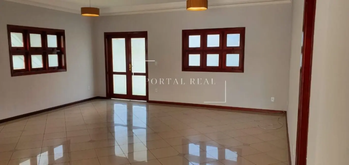 Foto 2 de Casa de Condomínio com 3 quartos para alugar, 248m2 em Roncáglia, Valinhos - SP