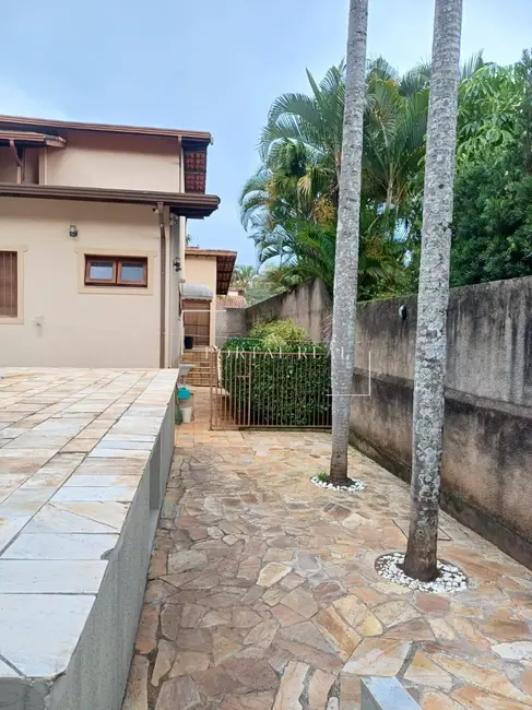 Casa de Condomínio com 3 quartos à venda, 1928m2 em Sousas, Campinas - SP - imagem 4 Foto 4 de Casa de Condomínio com 3 quartos à venda, 1928m2 em Sousas, Campinas - SP