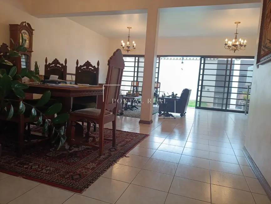 Casa com 5 quartos à venda, 452m2 em Jardim Guanabara, Campinas - SP - imagem 4 Foto 4 de Casa com 5 quartos à venda, 452m2 em Jardim Guanabara, Campinas - SP