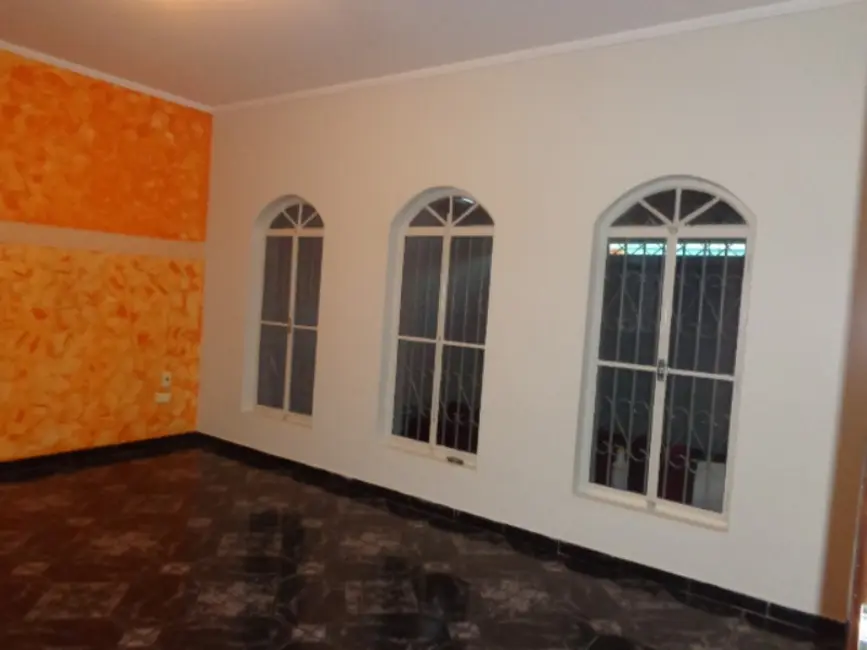 Casa com 4 quartos à venda, 213m2 em Jardim Santa Lúcia, Campinas - SP - imagem 3 Foto 3 de Casa com 4 quartos à venda, 213m2 em Jardim Santa Lúcia, Campinas - SP