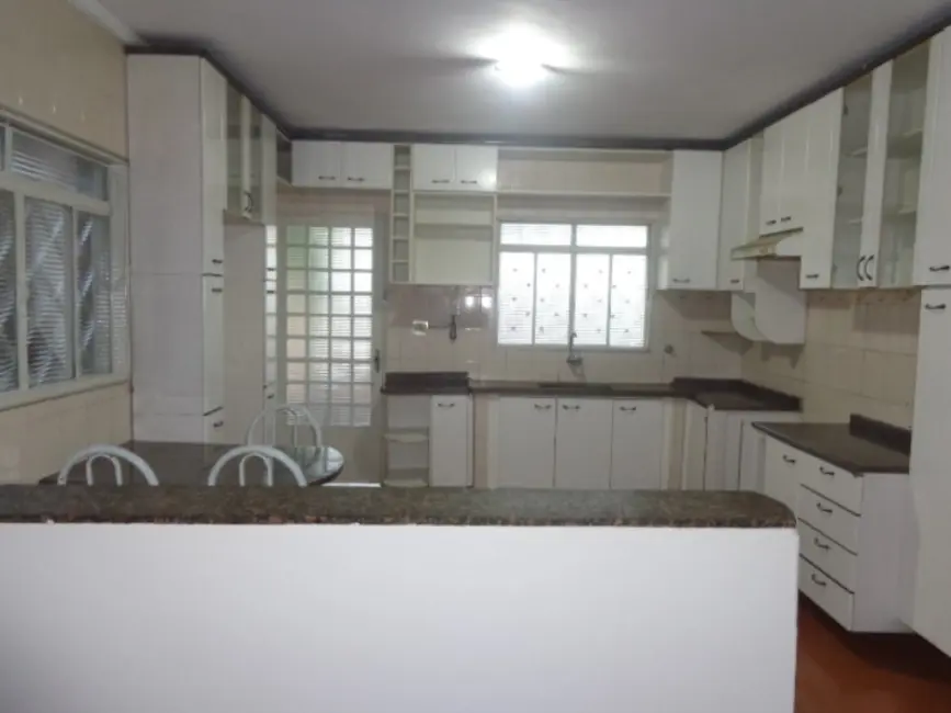 Casa com 4 quartos à venda, 213m2 em Jardim Santa Lúcia, Campinas - SP - imagem 4 Foto 4 de Casa com 4 quartos à venda, 213m2 em Jardim Santa Lúcia, Campinas - SP