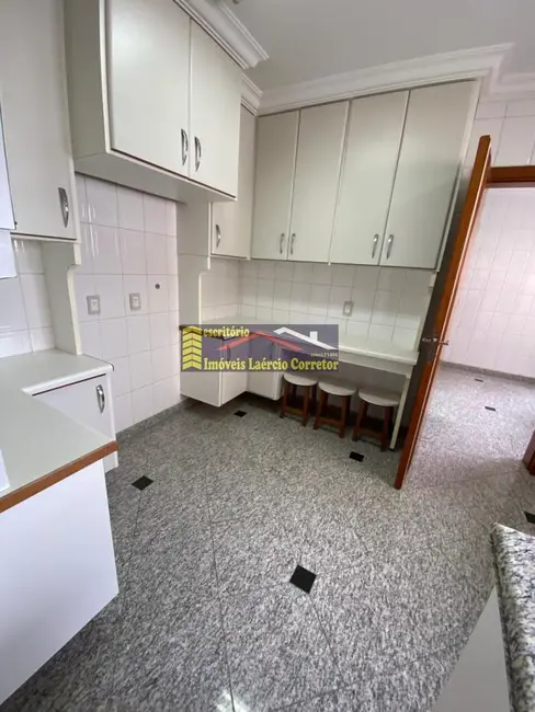 Foto 6 de Apartamento com 4 quartos à venda, 238m2 em Campinas - SP