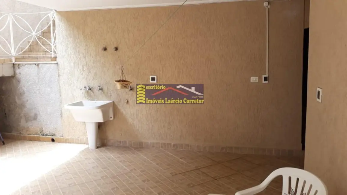 Casa com 3 quartos à venda, 398m2 em Guarulhos - SP - imagem 3 Foto 3 de Casa com 3 quartos à venda, 398m2 em Guarulhos - SP