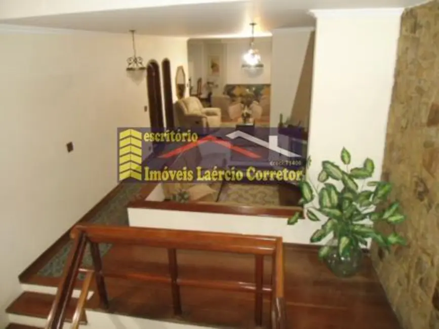 Casa com 3 quartos à venda, 398m2 em Guarulhos - SP - imagem 8 Foto 8 de Casa com 3 quartos à venda, 398m2 em Guarulhos - SP