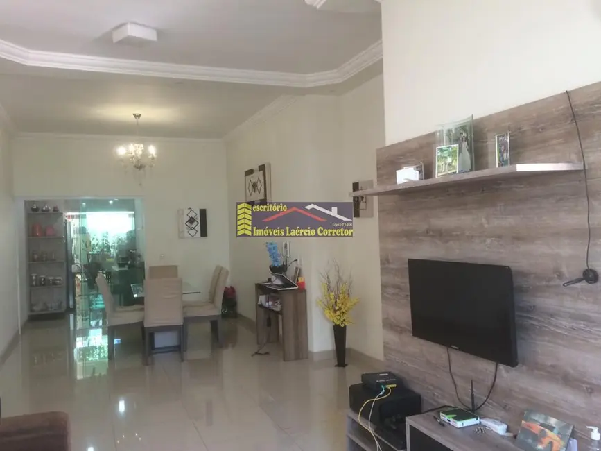 Casa com 3 quartos à venda, 200m2 em Valinhos - SP - imagem 8 Foto 8 de Casa com 3 quartos à venda, 200m2 em Valinhos - SP