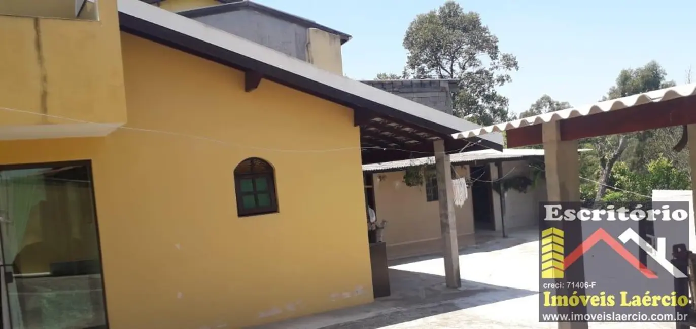 Chácara com 3 quartos à venda, 170m2 em Louveira - SP - imagem 4 Foto 4 de Chácara com 3 quartos à venda, 170m2 em Louveira - SP