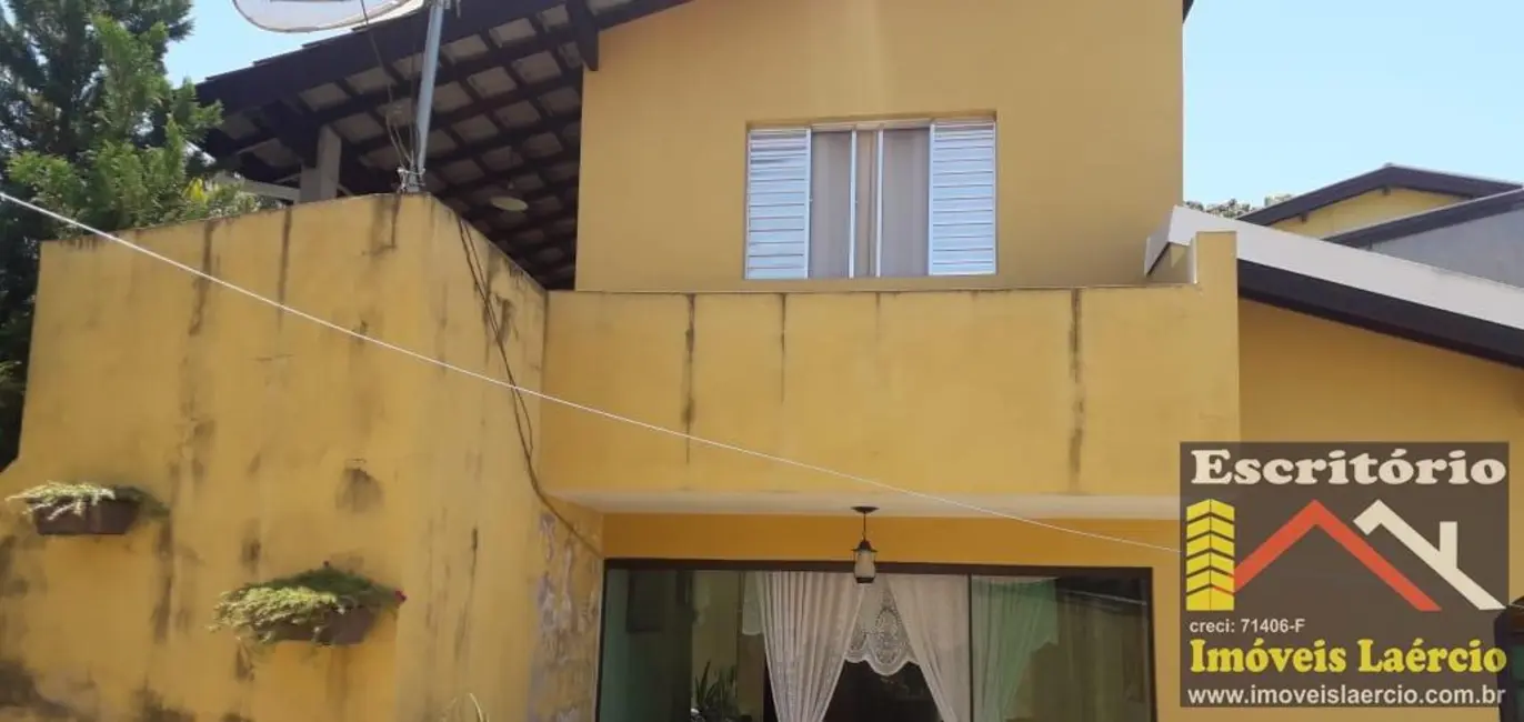 Chácara com 3 quartos à venda, 170m2 em Louveira - SP - imagem 3 Foto 3 de Chácara com 3 quartos à venda, 170m2 em Louveira - SP