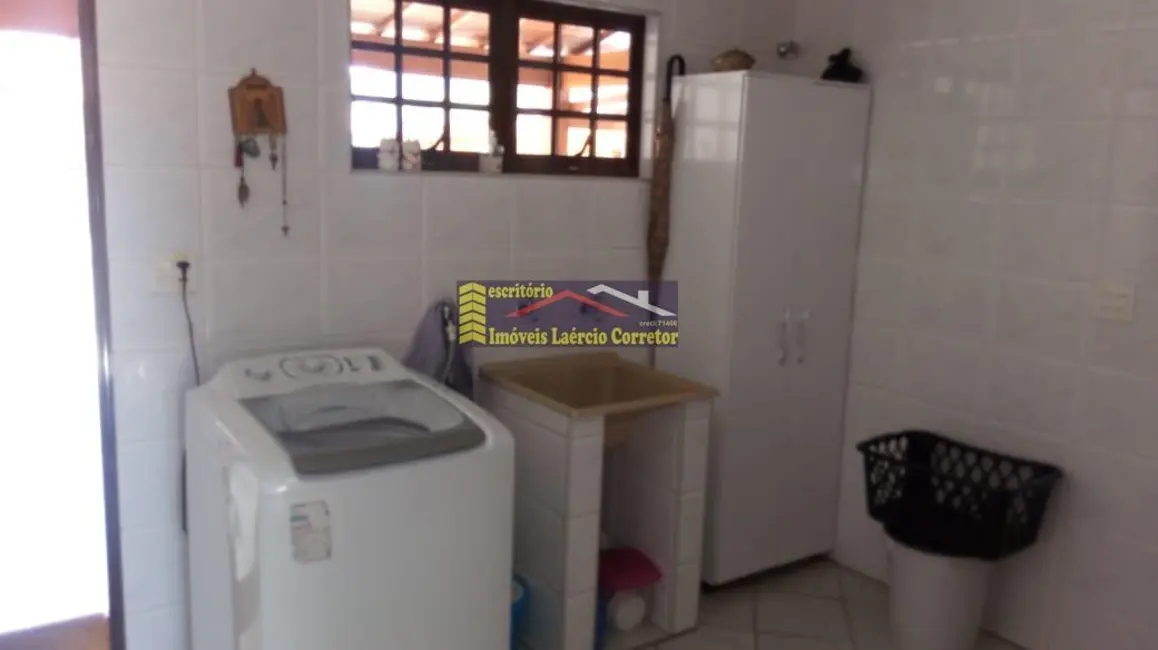 Casa com 3 quartos à venda, 240m2 em Valinhos - SP - imagem 2 Foto 2 de Casa com 3 quartos à venda, 240m2 em Valinhos - SP