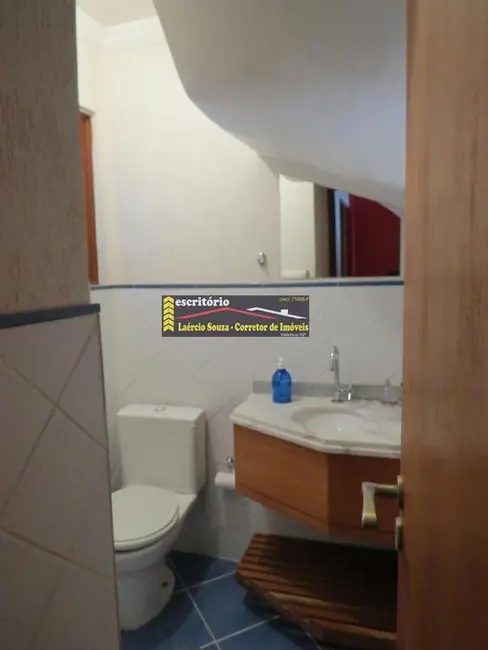 Foto 6 de Casa de Condomínio com 4 quartos à venda, 140m2 em Campos Do Jordao - SP