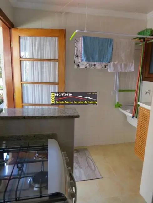 Foto 8 de Casa de Condomínio com 4 quartos à venda, 140m2 em Campos Do Jordao - SP