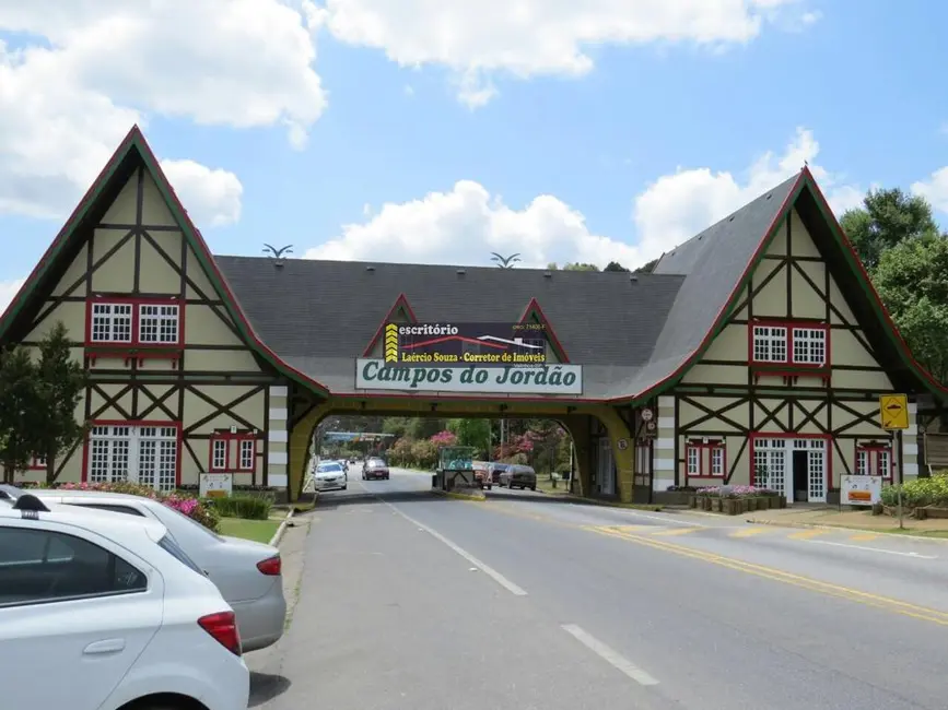 Foto 2 de Casa de Condomínio com 4 quartos à venda, 140m2 em Campos Do Jordao - SP