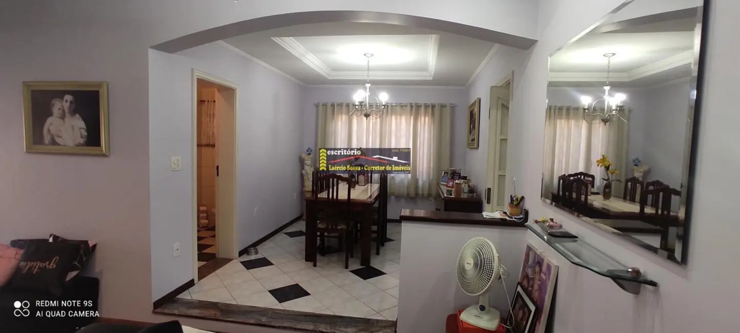 Casa com 3 quartos à venda, 336m2 em Valinhos - SP - imagem 5 Foto 5 de Casa com 3 quartos à venda, 336m2 em Valinhos - SP