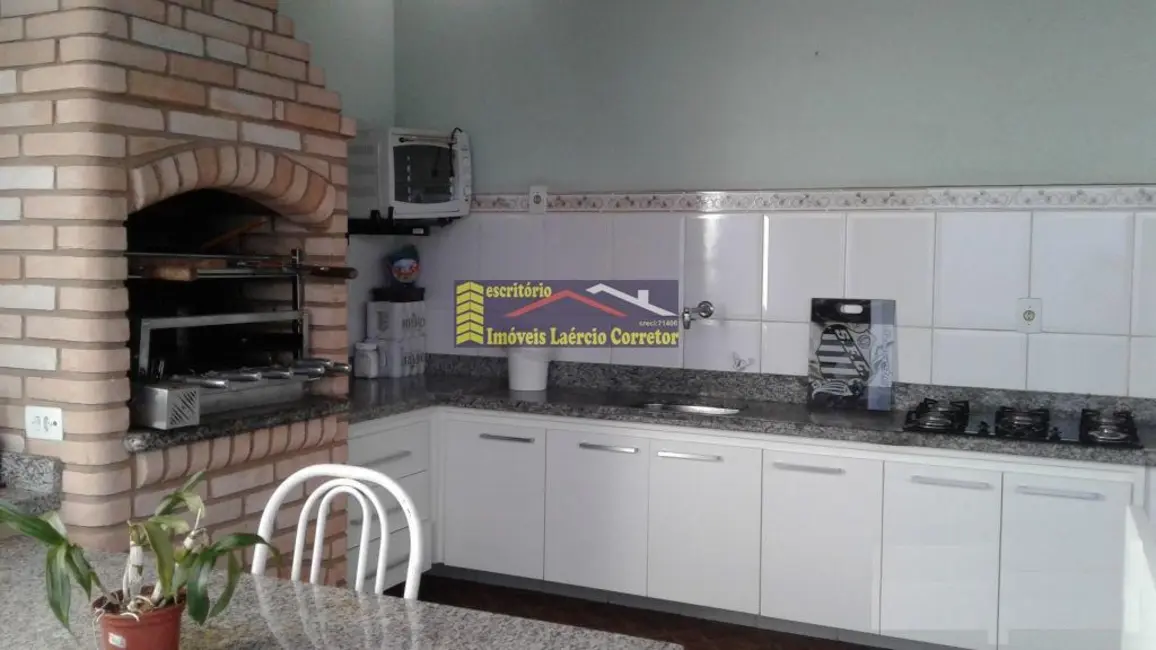 Casa de Condomínio com 3 quartos à venda, 190m2 em Valinhos - SP - imagem 3 Foto 3 de Casa de Condomínio com 3 quartos à venda, 190m2 em Valinhos - SP