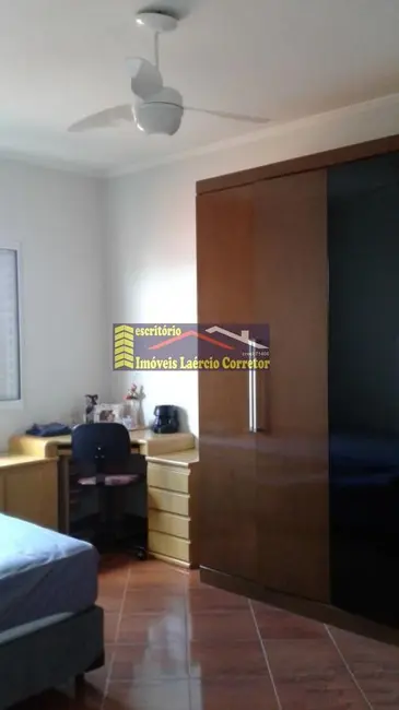 Casa de Condomínio com 3 quartos à venda, 190m2 em Valinhos - SP - imagem 9 Foto 9 de Casa de Condomínio com 3 quartos à venda, 190m2 em Valinhos - SP