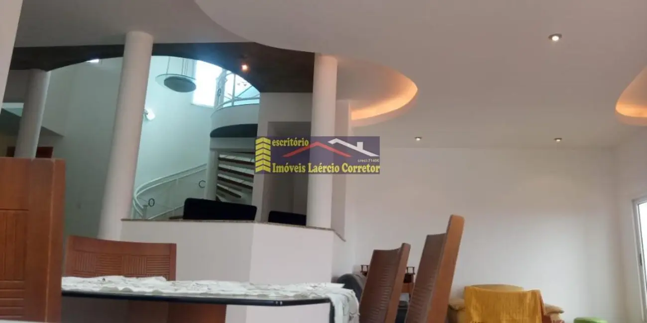 Casa de Condomínio com 3 quartos à venda, 420m2 em Campinas - SP - imagem 2 Foto 2 de Casa de Condomínio com 3 quartos à venda, 420m2 em Campinas - SP