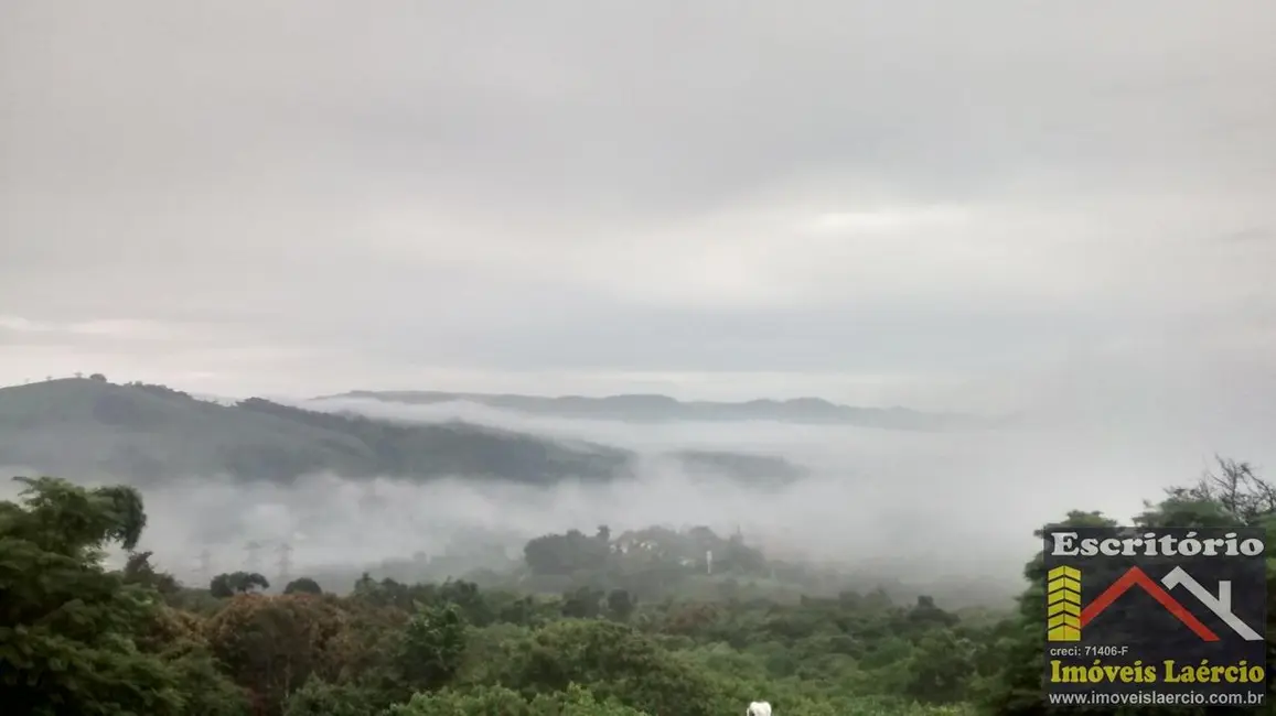 Casa com 3 quartos à venda, 700m2 em Aguas De Lindoia - SP - imagem 4 Foto 4 de Casa com 3 quartos à venda, 700m2 em Aguas De Lindoia - SP