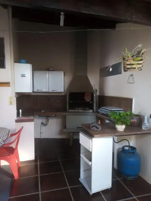 Casa com 3 quartos à venda, 260m2 em Valinhos - SP - imagem 4 Foto 4 de Casa com 3 quartos à venda, 260m2 em Valinhos - SP