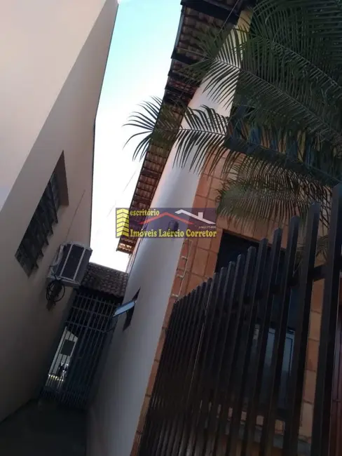 Casa com 3 quartos à venda, 450m2 em Sao Jose Do Rio Preto - SP - imagem 3 Foto 3 de Casa com 3 quartos à venda, 450m2 em Sao Jose Do Rio Preto - SP